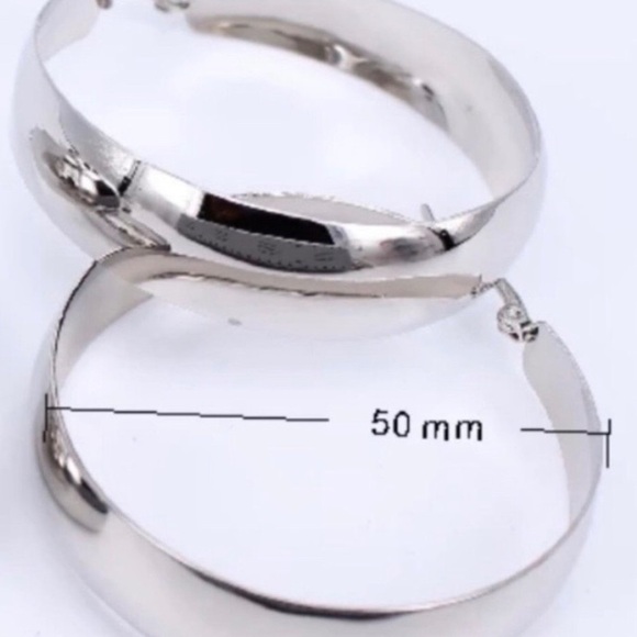 New 18K White Gold 2” Round Chunky Hoop Earrings - Picture 3 of 4